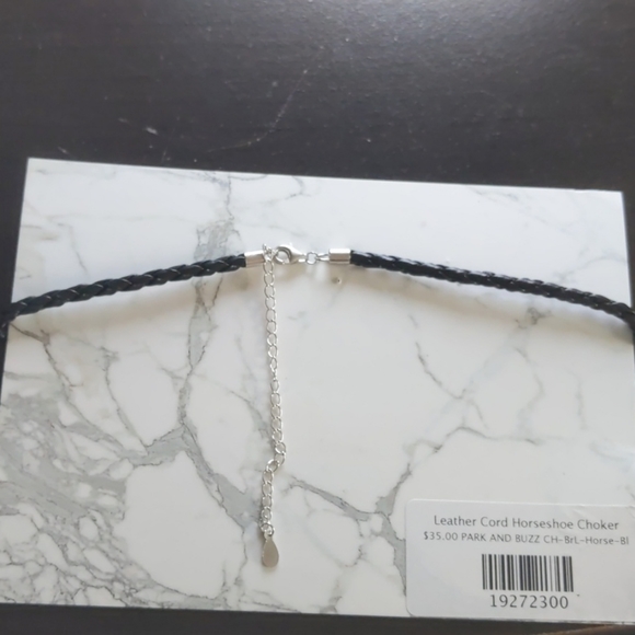 Leather Cord Horseshoe Choker - Picture 3 of 3